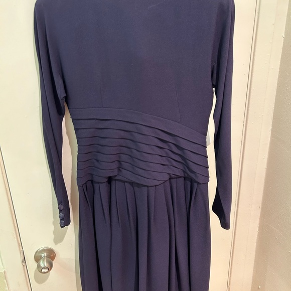 VINTAGE NAVY BLUE OVER THE KNEE DRESS - Picture 5 of 16